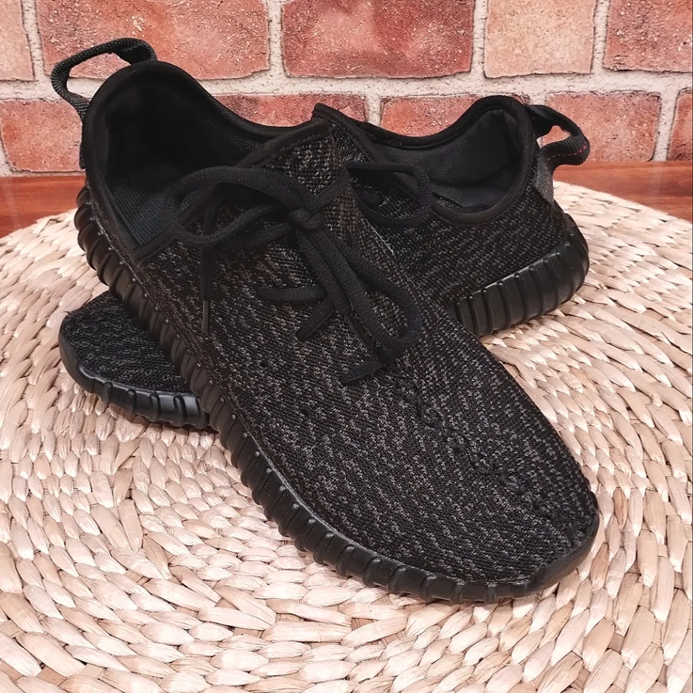 Rare Men's Adidas Yeezy Boost 350 V1 Pirate Black 2015 Sneakers Size US 9